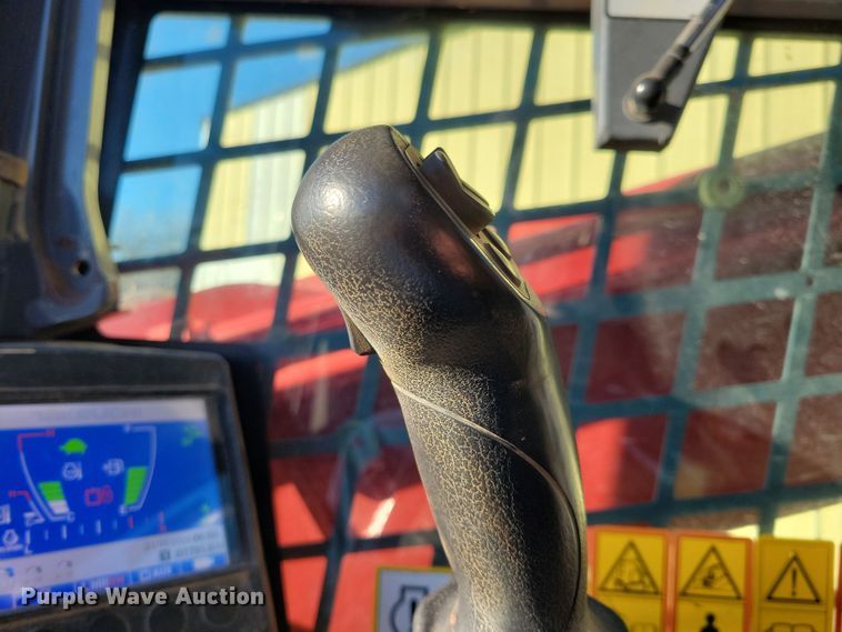 image for item JG9636 2017 Takeuchi TL10V2  skid steer loader