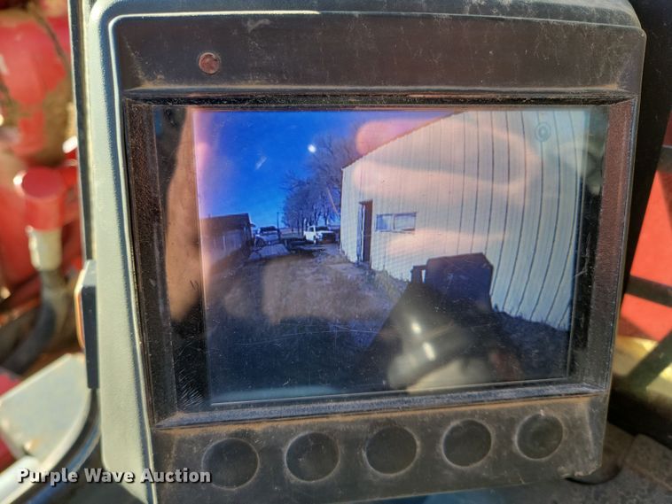 image for item JG9636 2017 Takeuchi TL10V2  skid steer loader