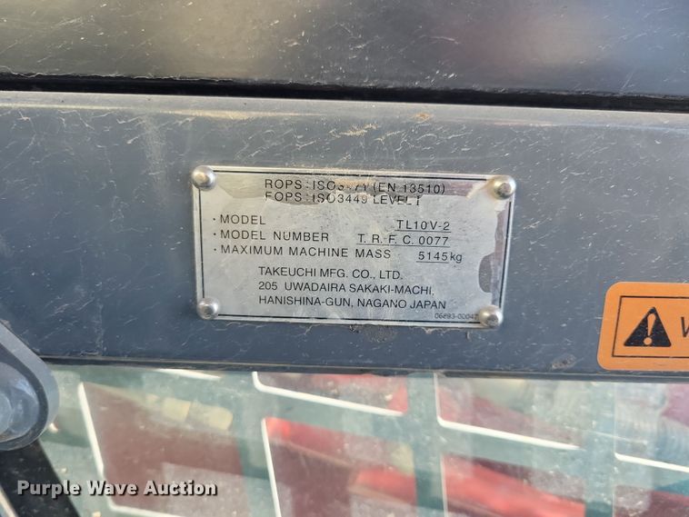 image for item JG9636 2017 Takeuchi TL10V2  skid steer loader