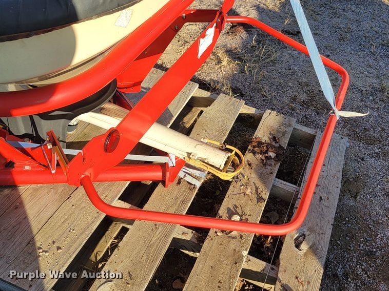 image for item JG9638 Vicon  spreader