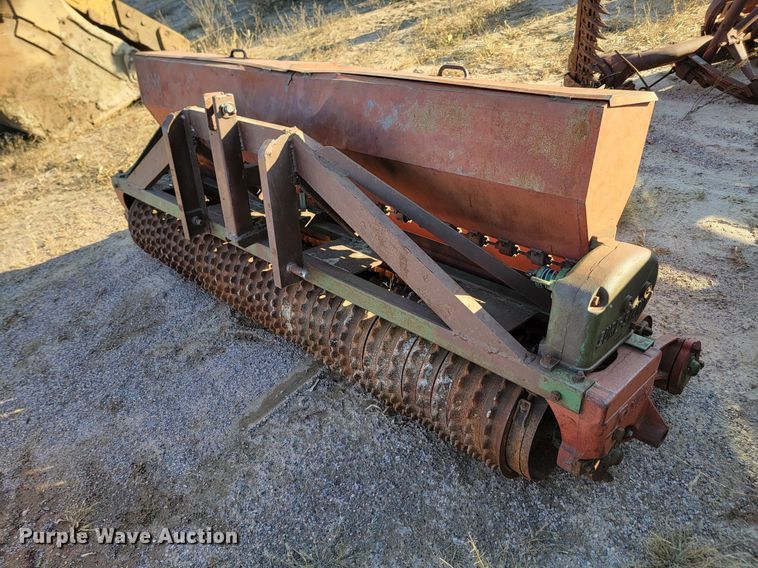 image for item JG9639 Brillion SSLF96-01  seeder