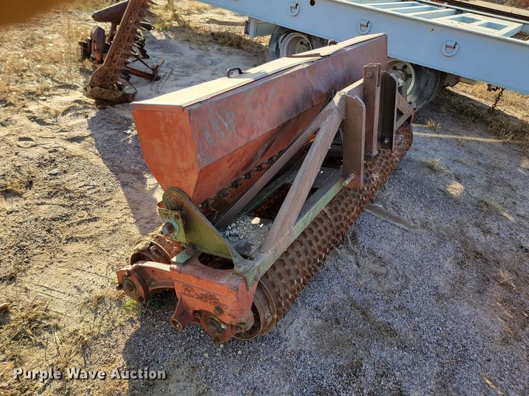 image for item JG9639 Brillion SSLF96-01  seeder