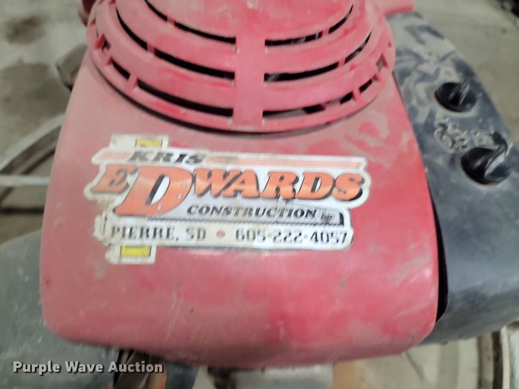 image for item JG9673 (2) Power trowels