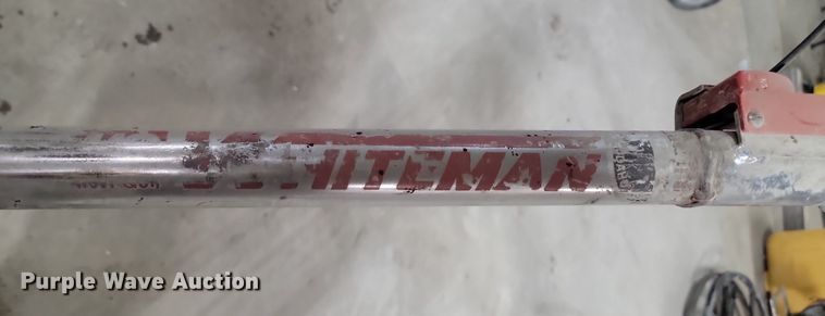 image for item JG9673 (2) Power trowels