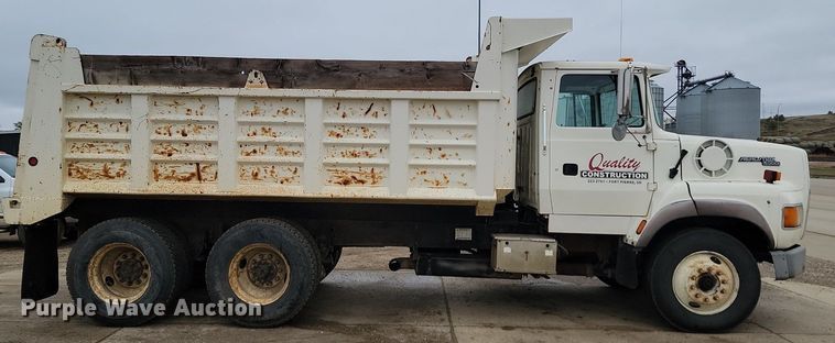 image for item JG9675 1995 Ford LTA9000  dump truck