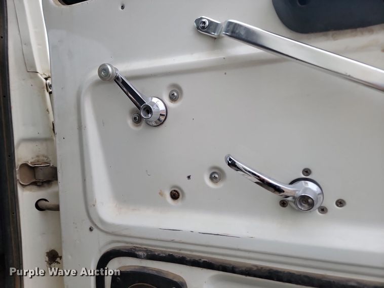 image for item JG9675 1995 Ford LTA9000  dump truck