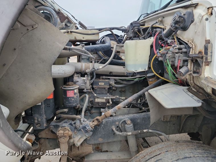 image for item JG9675 1995 Ford LTA9000  dump truck