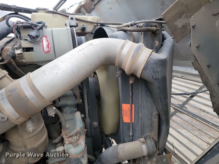 image for item JG9675 1995 Ford LTA9000  dump truck