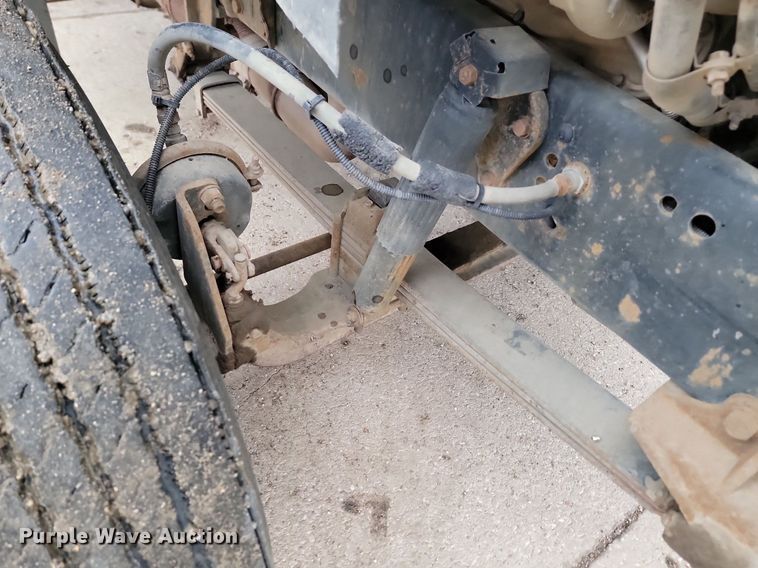 image for item JG9675 1995 Ford LTA9000  dump truck