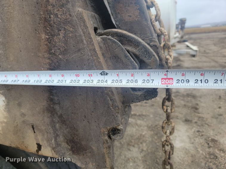 image for item JG9685 1999 Freightliner FL112  dump truck