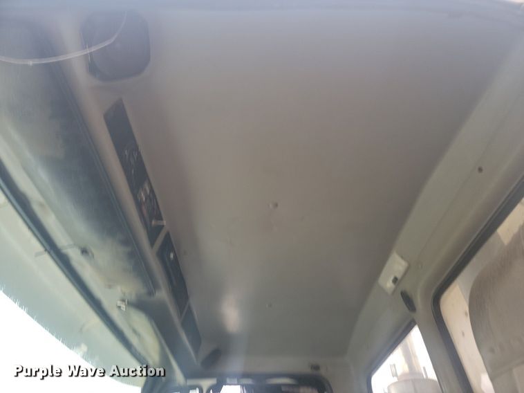 image for item JG9685 1999 Freightliner FL112  dump truck