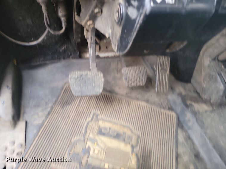 image for item JG9685 1999 Freightliner FL112  dump truck