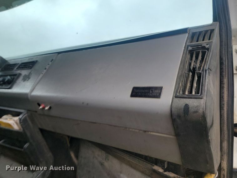 image for item JG9685 1999 Freightliner FL112  dump truck