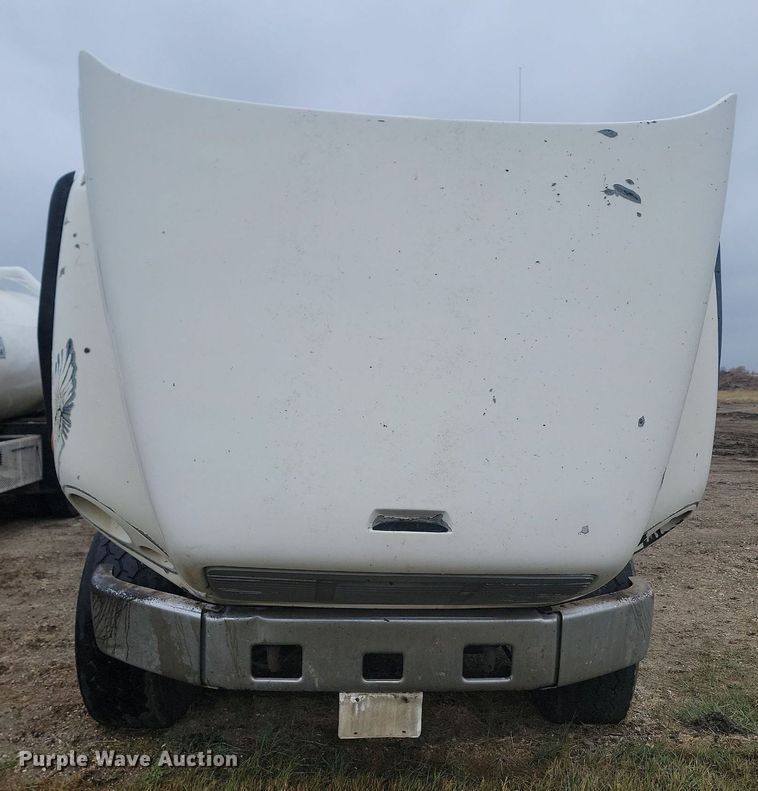 image for item JG9685 1999 Freightliner FL112  dump truck