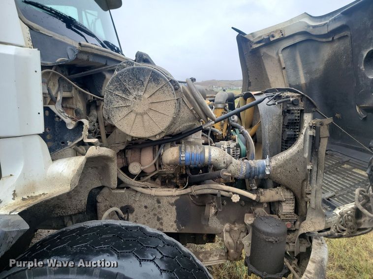 image for item JG9685 1999 Freightliner FL112  dump truck