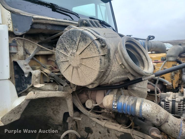 image for item JG9685 1999 Freightliner FL112  dump truck