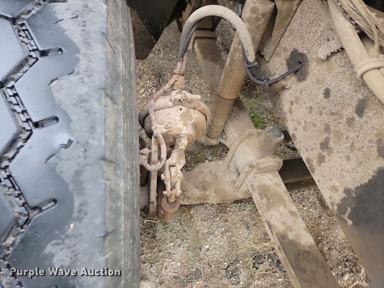 image for item JG9685 1999 Freightliner FL112  dump truck