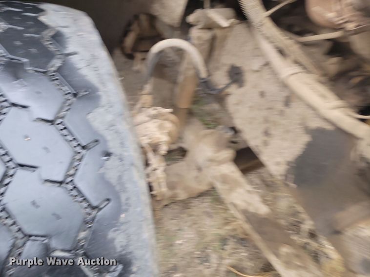 image for item JG9685 1999 Freightliner FL112  dump truck