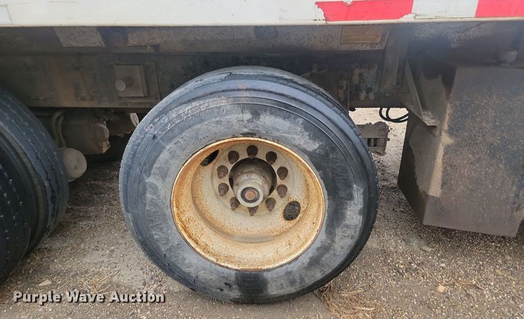 image for item JG9685 1999 Freightliner FL112  dump truck