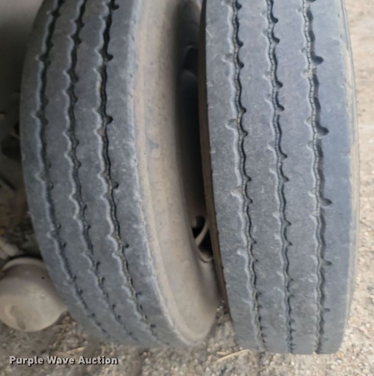 image for item JG9685 1999 Freightliner FL112  dump truck