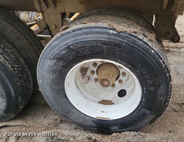 image for item JG9686 1996 Midland MG 40 Clam  bottom dump trailer