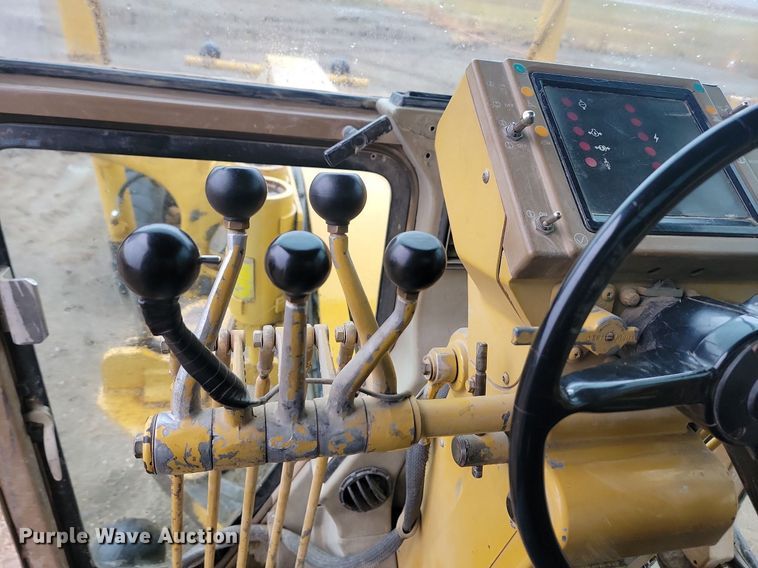 image for item JG9687 1992 Caterpillar 140G  motor grader