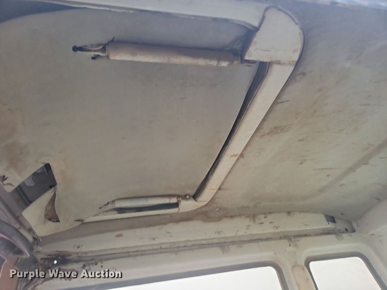 image for item JG9688 1997 Link-Belt 3400 Quantum  long reach excavator