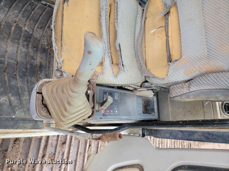 image for item JG9688 1997 Link-Belt 3400 Quantum  long reach excavator