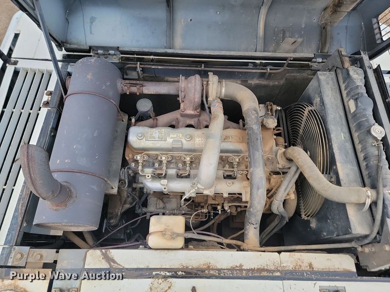 image for item JG9688 1997 Link-Belt 3400 Quantum  long reach excavator