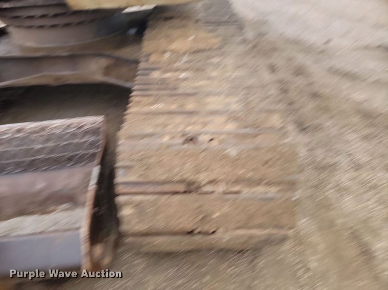 image for item JG9688 1997 Link-Belt 3400 Quantum  long reach excavator