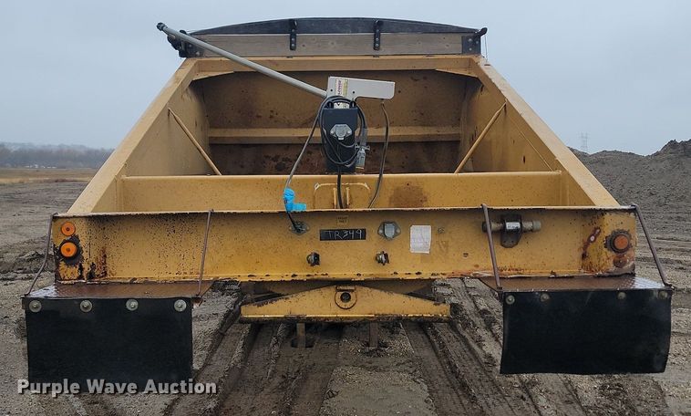 image for item JG9689 1996 Midland MG40MC3000  bottom dump trailer