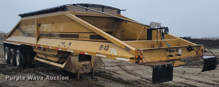 image for item JG9689 1996 Midland MG40MC3000  bottom dump trailer