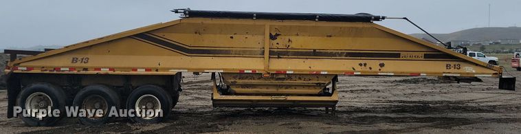 image for item JG9689 1996 Midland MG40MC3000  bottom dump trailer