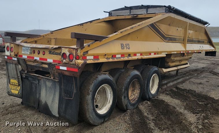 image for item JG9689 1996 Midland MG40MC3000  bottom dump trailer