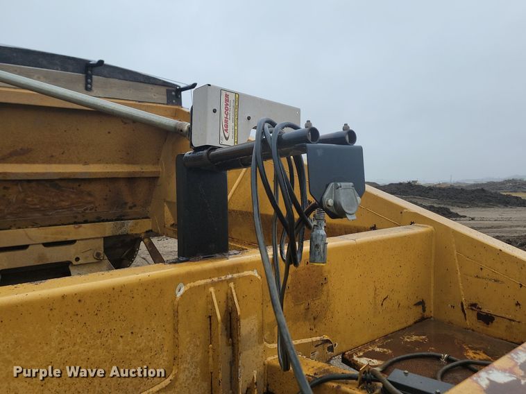 image for item JG9689 1996 Midland MG40MC3000  bottom dump trailer