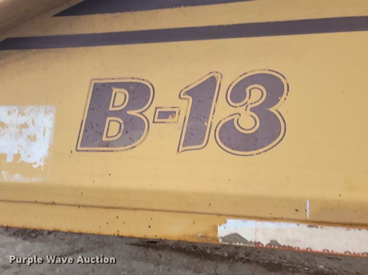 image for item JG9689 1996 Midland MG40MC3000  bottom dump trailer