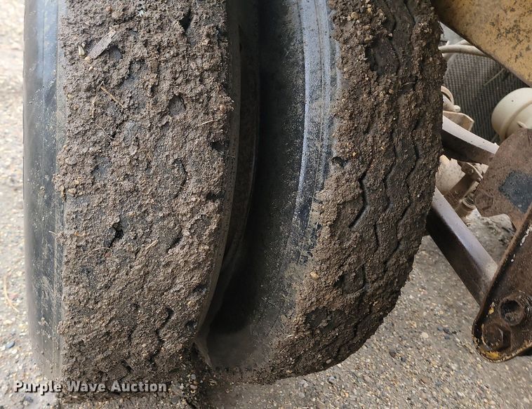 image for item JG9689 1996 Midland MG40MC3000  bottom dump trailer