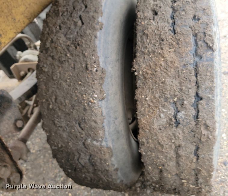 image for item JG9689 1996 Midland MG40MC3000  bottom dump trailer