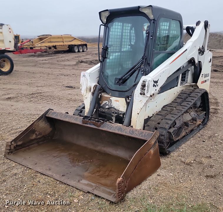 image for item JG9690 2016 Bobcat T590  skid steer loader