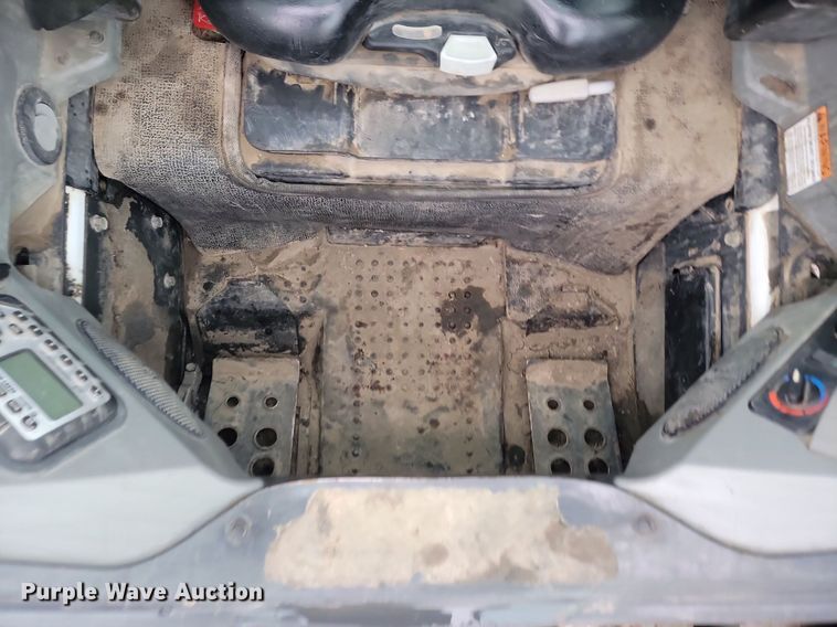 image for item JG9690 2016 Bobcat T590  skid steer loader