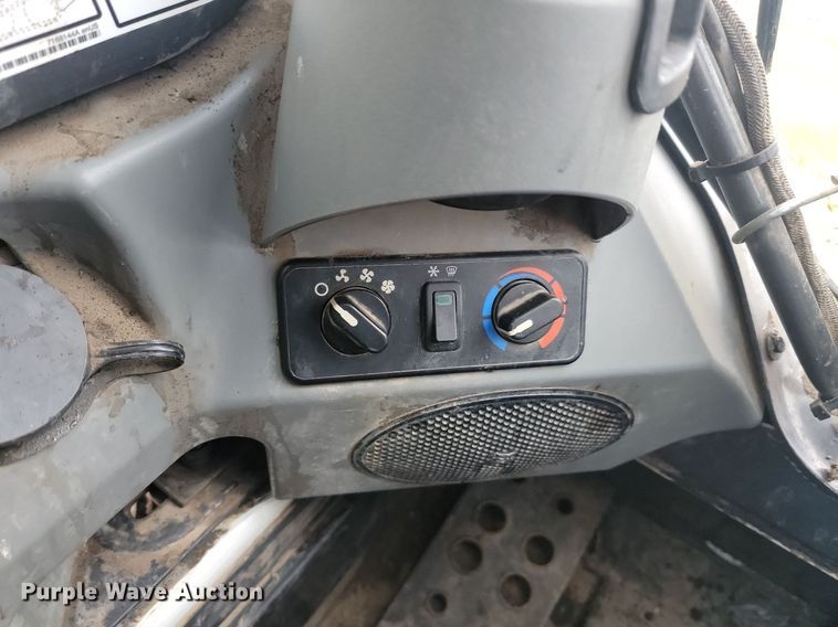 image for item JG9690 2016 Bobcat T590  skid steer loader