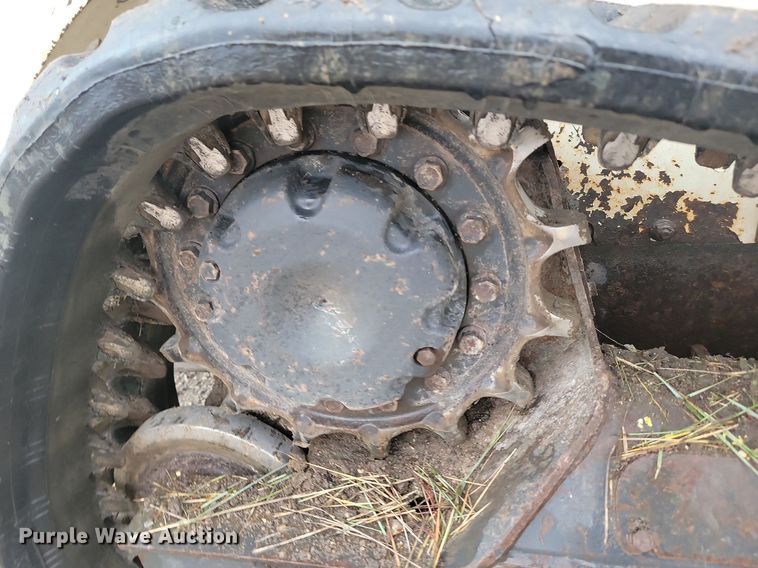 image for item JG9690 2016 Bobcat T590  skid steer loader