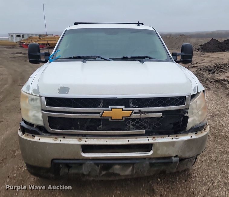 image for item JG9691 2010  Chevrolet Silverado 3500HD  Ext. Cab pickup truck