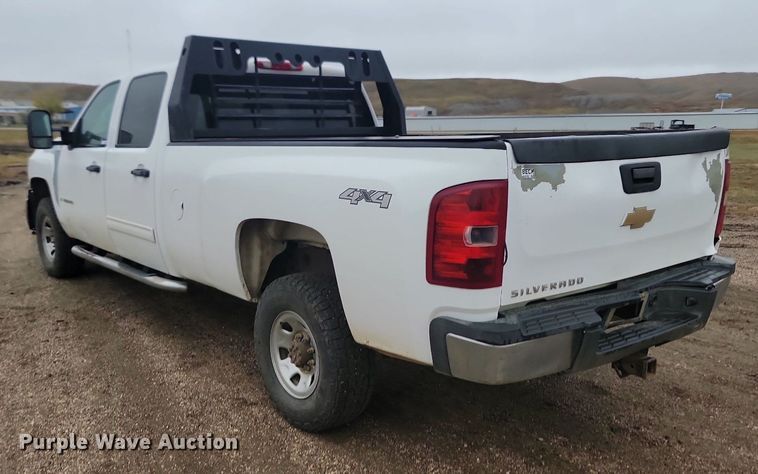 image for item JG9691 2010  Chevrolet Silverado 3500HD  Ext. Cab pickup truck