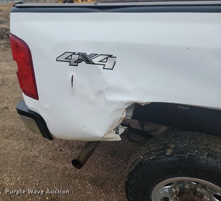 image for item JG9691 2010  Chevrolet Silverado 3500HD  Ext. Cab pickup truck