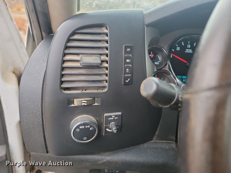 image for item JG9691 2010  Chevrolet Silverado 3500HD  Ext. Cab pickup truck