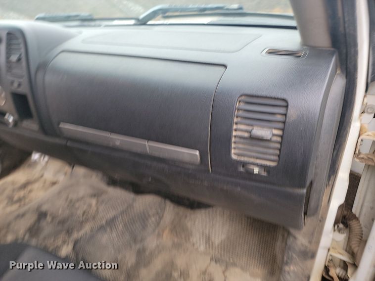 image for item JG9691 2010  Chevrolet Silverado 3500HD  Ext. Cab pickup truck