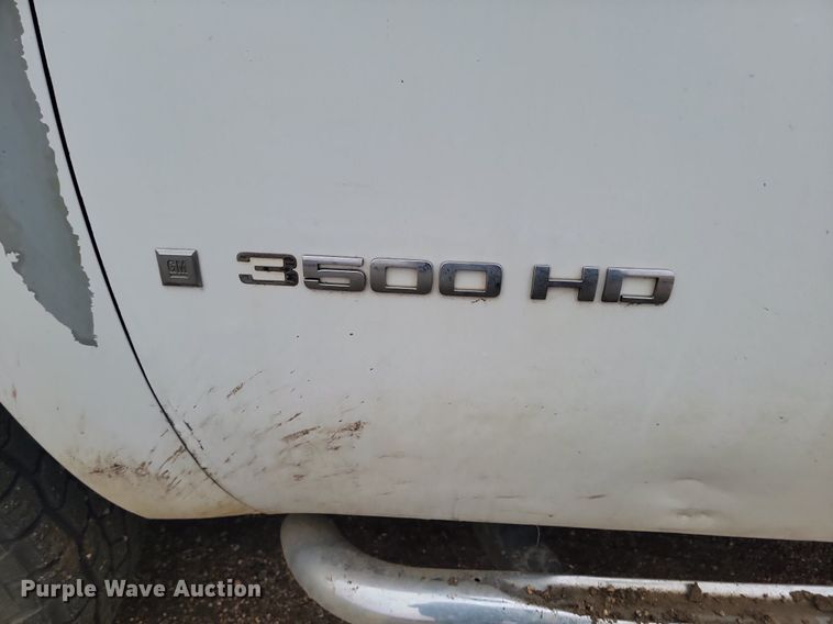 image for item JG9691 2010  Chevrolet Silverado 3500HD  Ext. Cab pickup truck