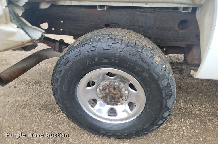 image for item JG9691 2010  Chevrolet Silverado 3500HD  Ext. Cab pickup truck