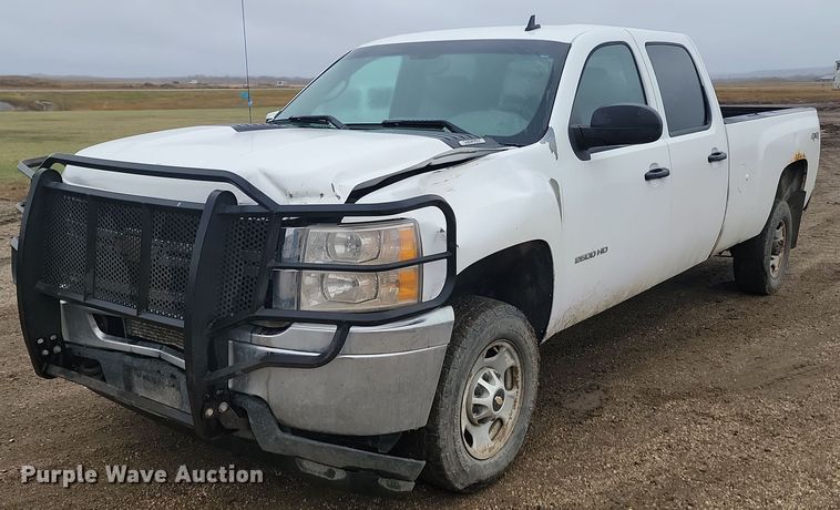 image for item JG9692 2013 Chevrolet Silverado 2500HD  Crew Cab pickup truck